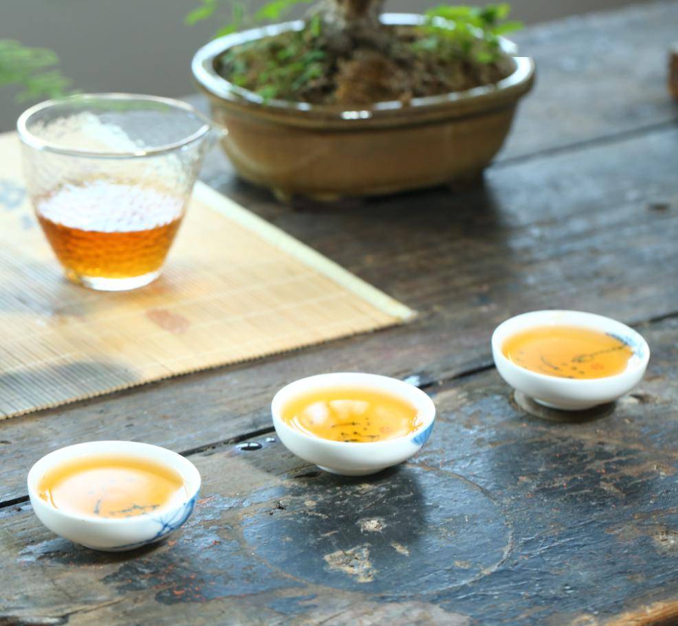 为什么茶冷了不好喝但冷泡却不会