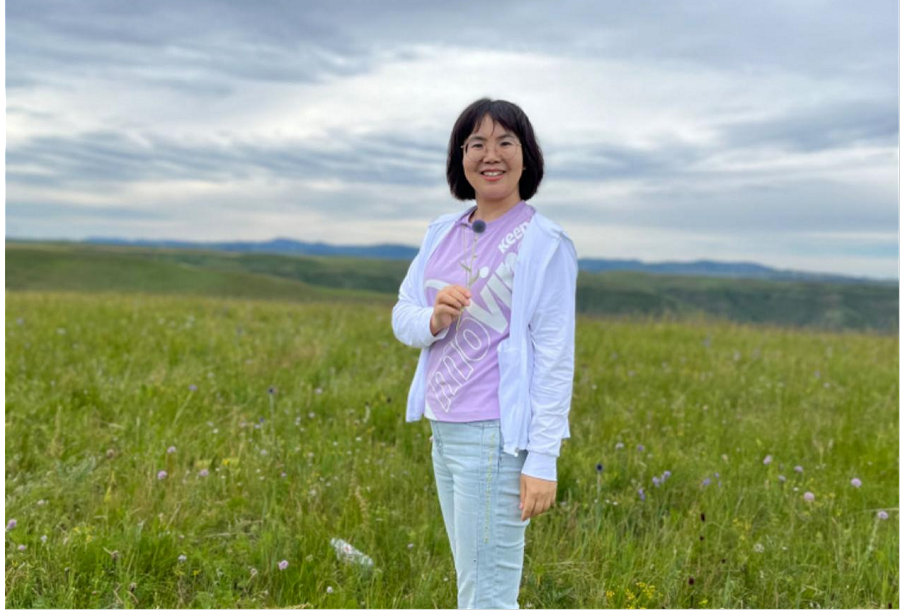 80后大学语文教师高丽君民族语言和国家通用语言如两翼伴她飞翔