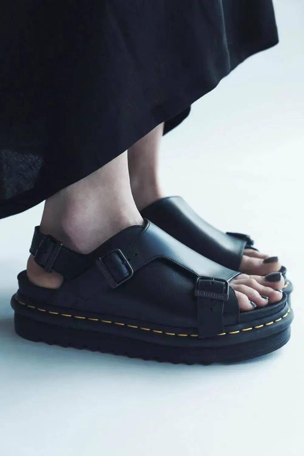 dr martens也能夏天穿?yohji联名大突破_合作_设计_凉鞋