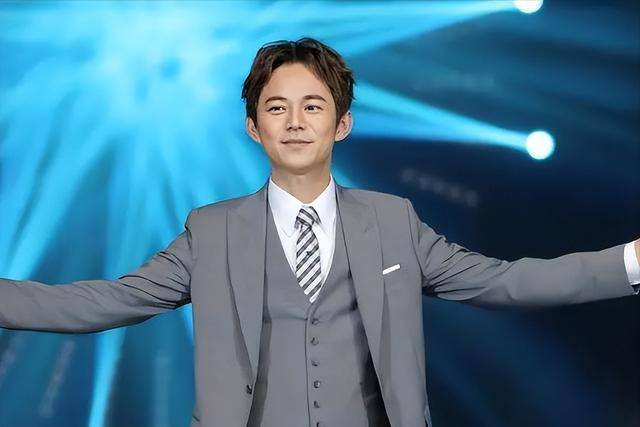 人未走茶已凉何炅的落难把娱乐圈的拜高踩低暴露出来