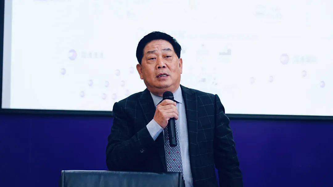 做拓荒者更要做奠基者董事长喻渭蛟寄语圆通国际精彩计划学员