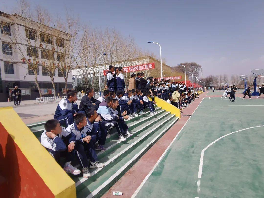 海南州贵德高级中学支教杯篮球赛举行