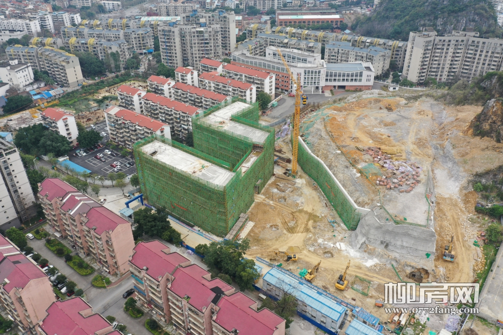 荣军路中学3月进度另外,柳北滨江西板块的新白露中心小学(规划为雀小