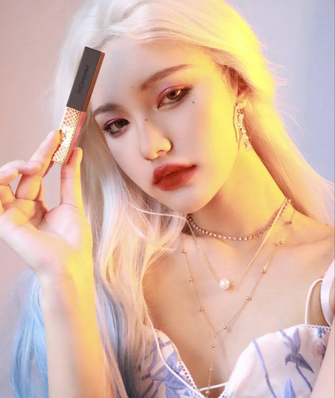 圣罗兰ysl又要搞事情27折大牌正装上嘴直接抬了三阶气质