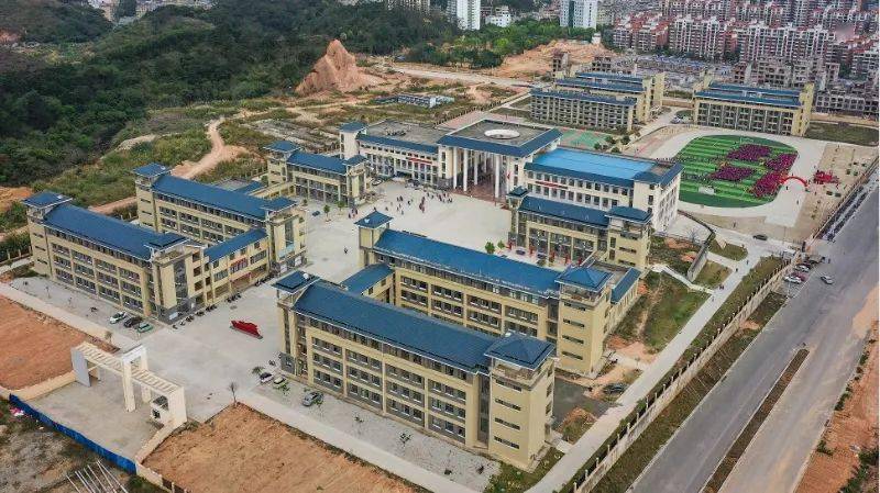 【教育之窗】浦北县第四中学:立足常规抓管理 守正创新提质量