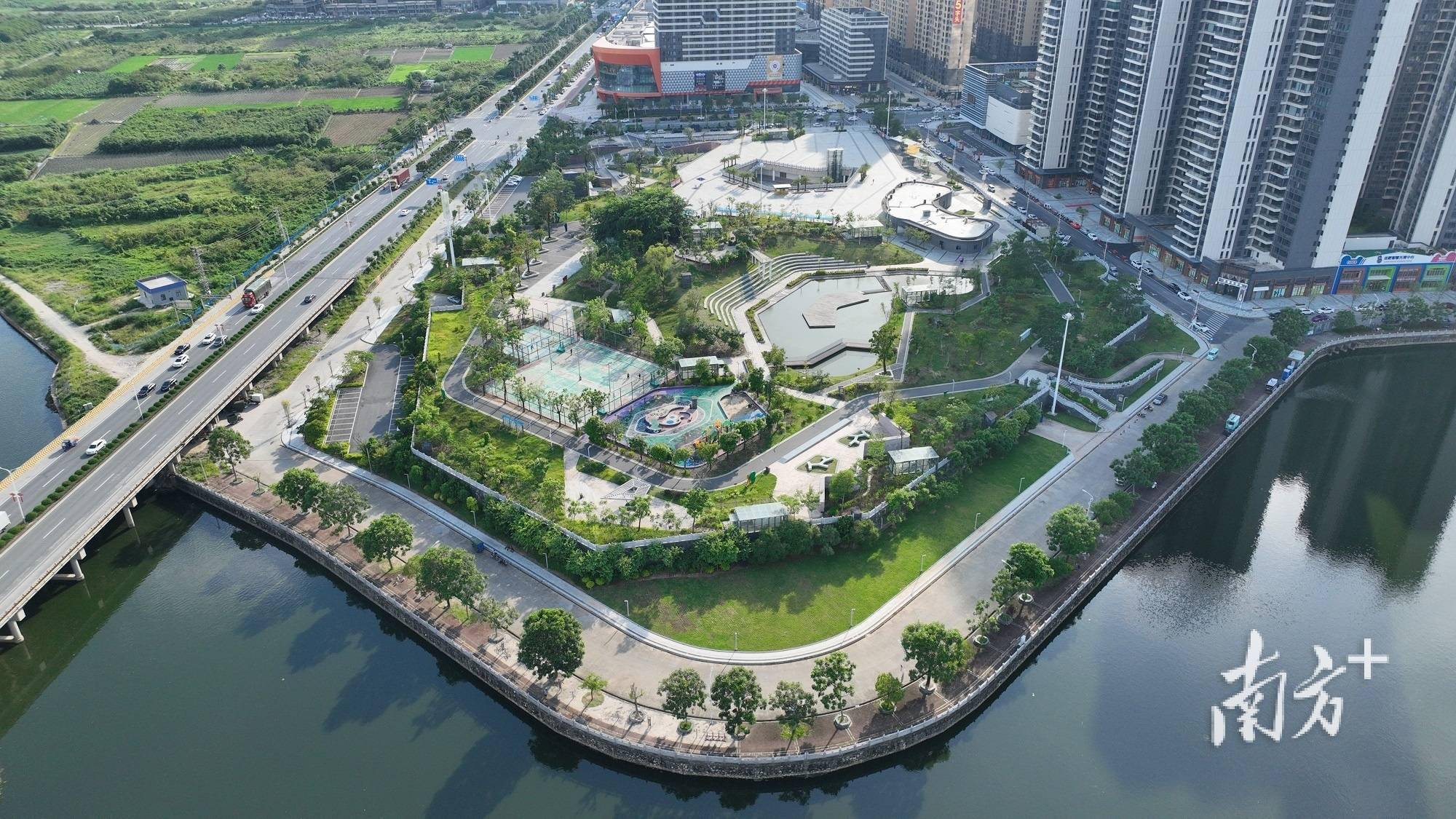 市民广场景观.