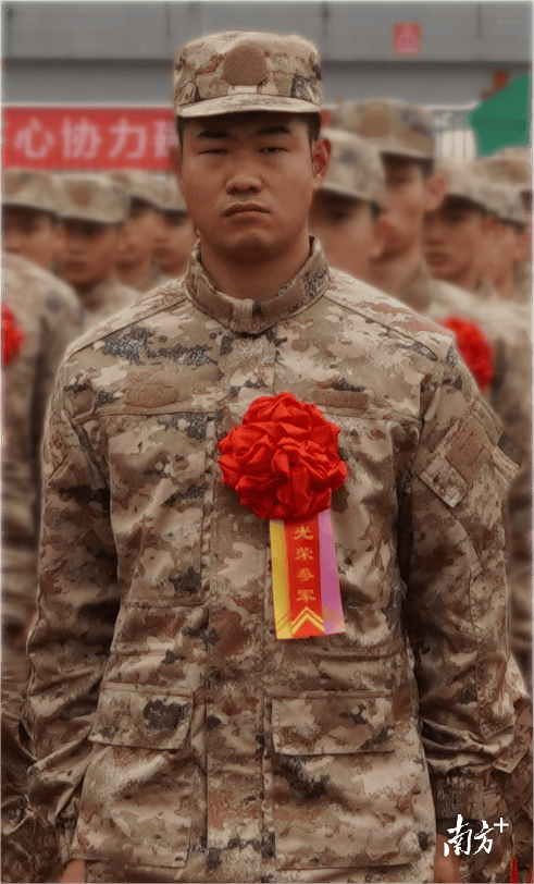 为参军报国,这两名蓬江青年穿上军装二次入伍_文嘉源_陈意乐_国家