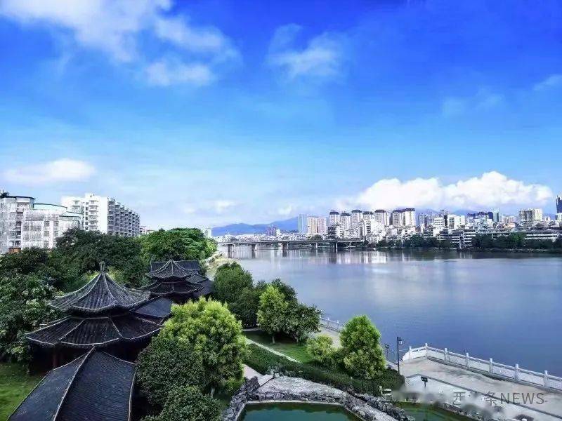 玉林市人大常委会还积极推进九洲江流域上下游横向生态补偿机制建设