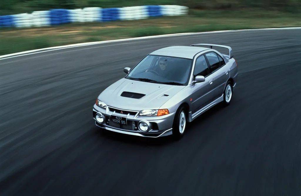 称霸拉力赛场的王者,mh 1/18三菱evo 4灰模试玩_搜狐汽车_搜狐网