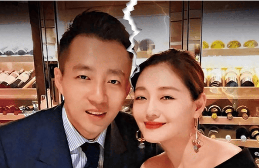 汪小菲终于学聪明了出庭暗示大s婚内出轨女方回应显心虚