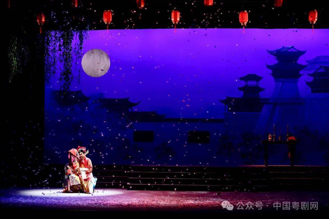 两岁半那年,我因《帝女花》与粤剧结缘,并成为一名不折不扣的任白迷