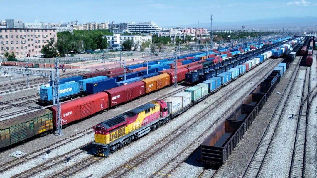 "开门红"!前两月阿拉山口口岸进出口量值齐增_通关_产品_货运量