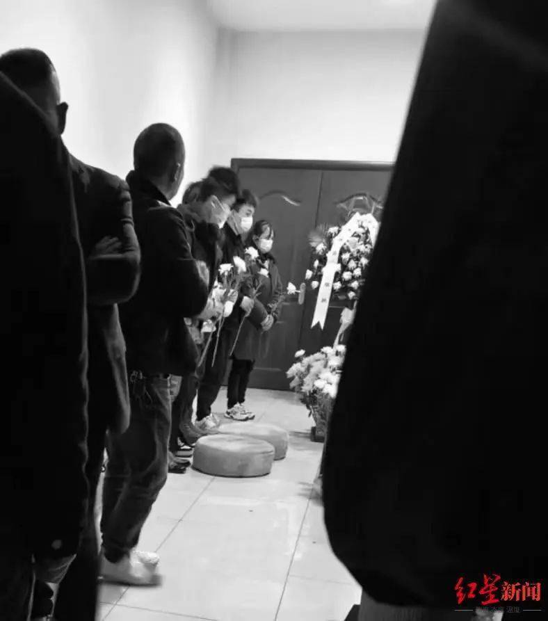 痛心宝马坠河19岁小伙儿跳河救多人后溺亡系家中独子