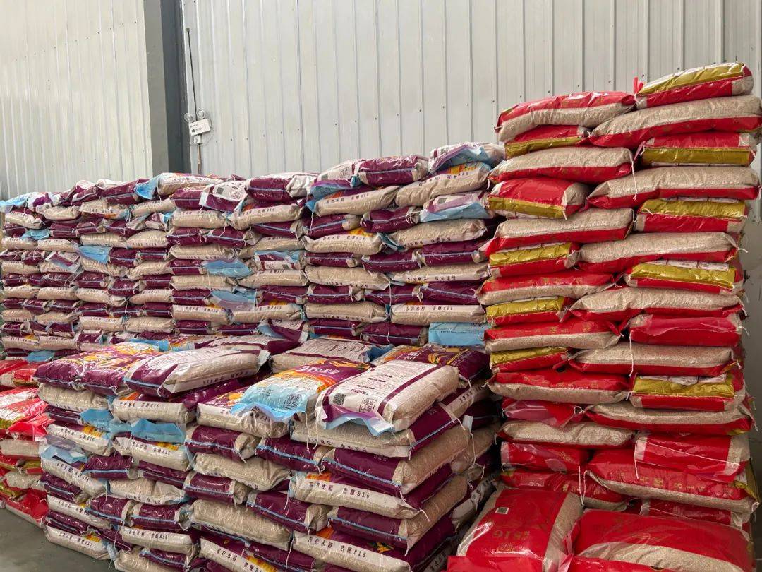 经理刘永刚说:"我们和吉林农科院对接后,引进了国审水稻品种吉粳816