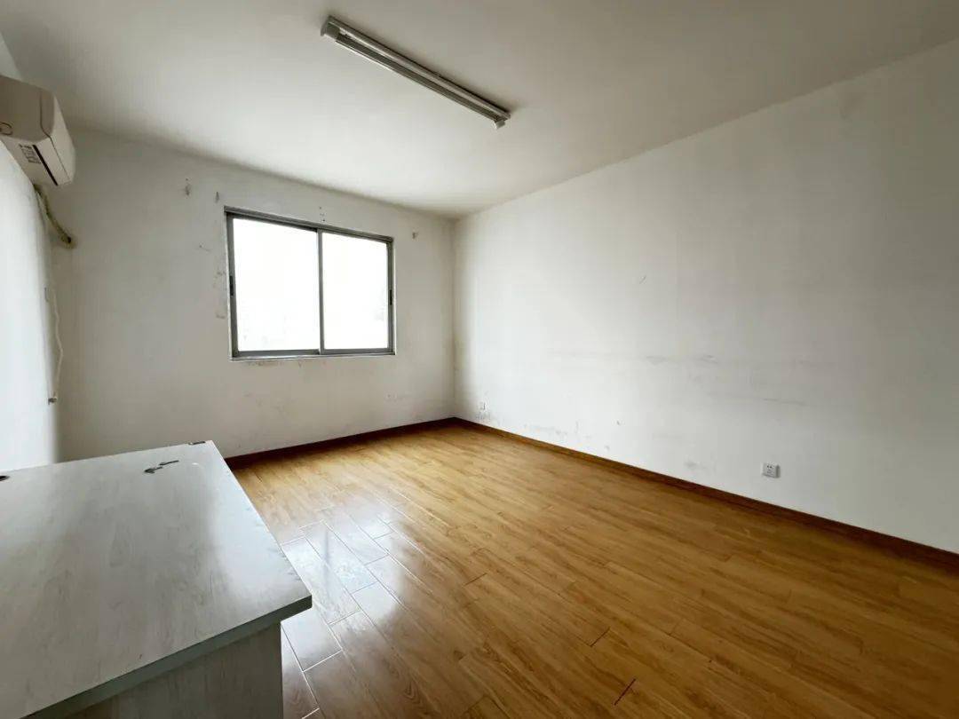 (615室房型同415室)左右滑动查看415室(已出租)图集左右滑动查看3楼整