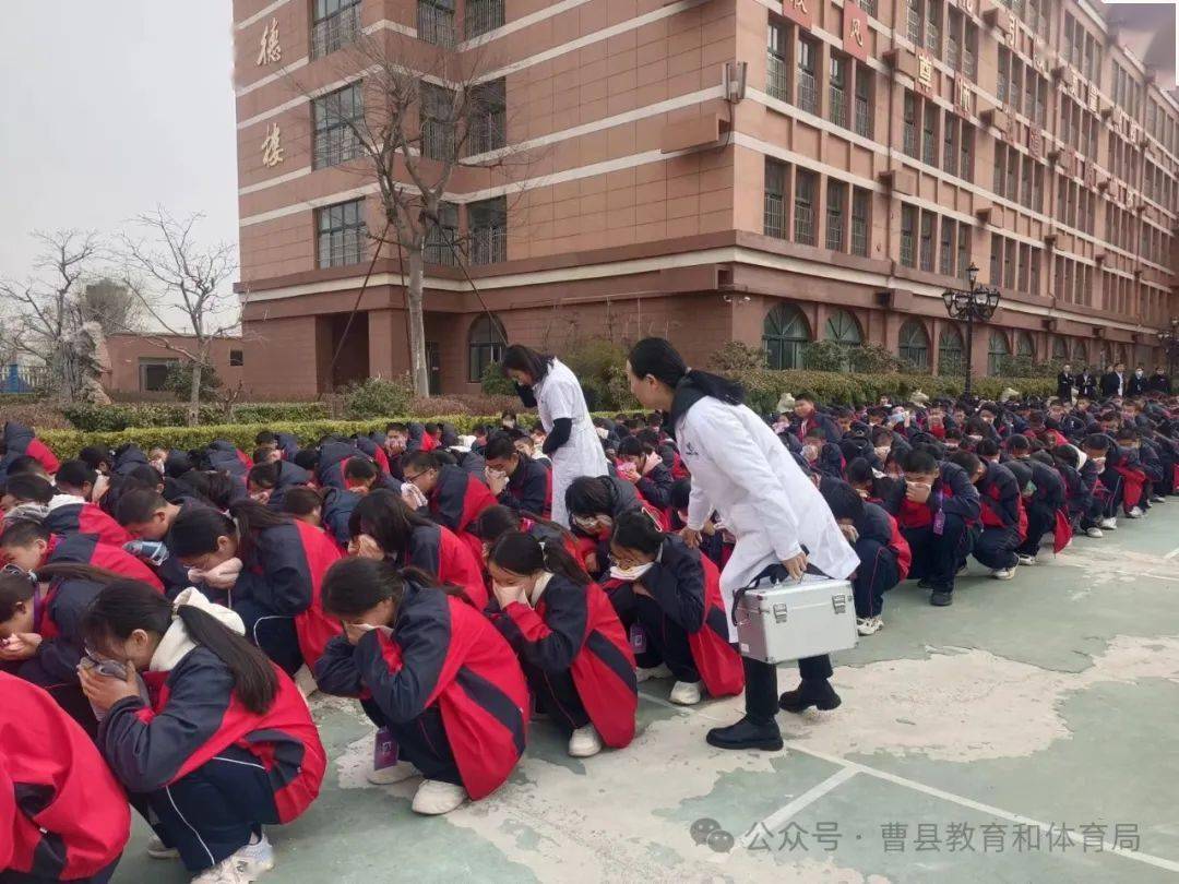 曹县三桐中学初中部开展消防疏散演练活动