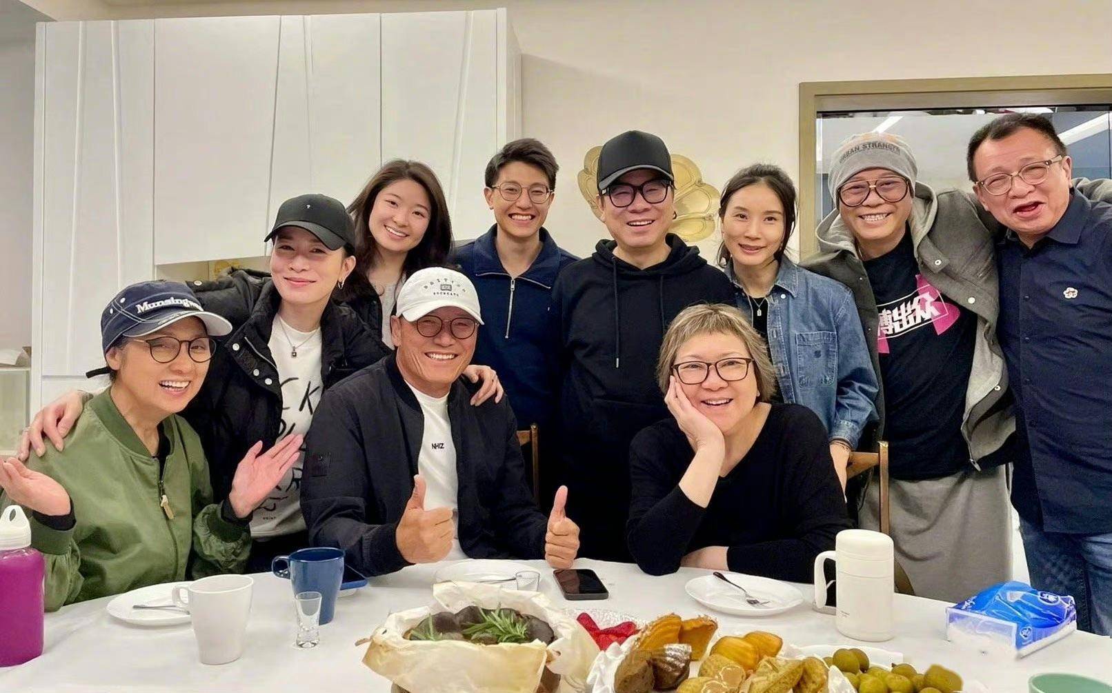 tvb经典剧集演员重聚!视后佘诗曼惊喜现身,众人不排除合作新剧