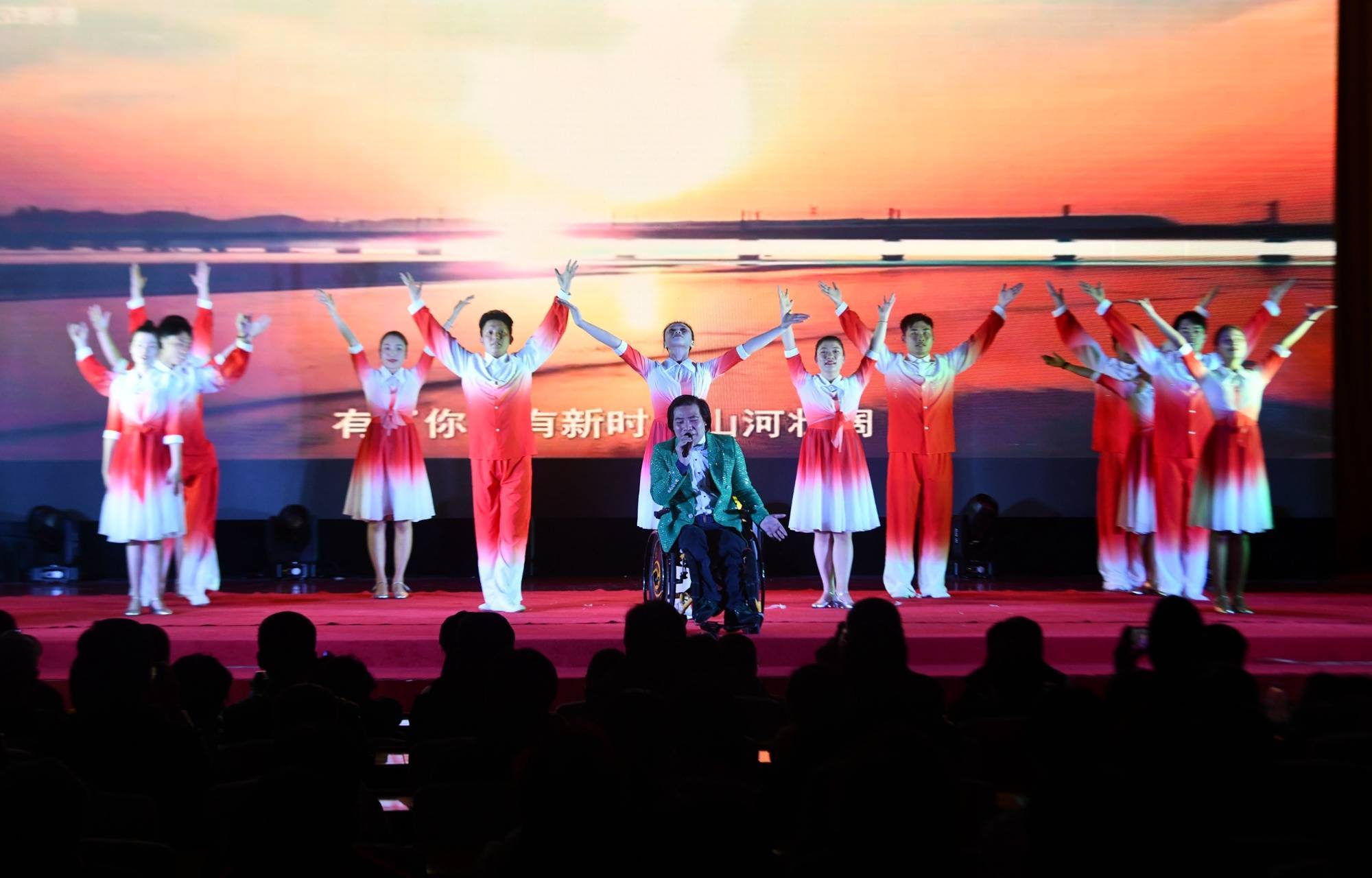 河北栾城举行残疾人文艺下乡活动_李明发_表演_舞蹈