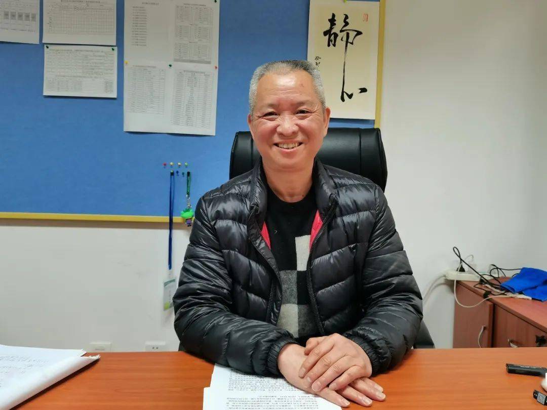 秀洲这所中学校名金庸亲笔题写