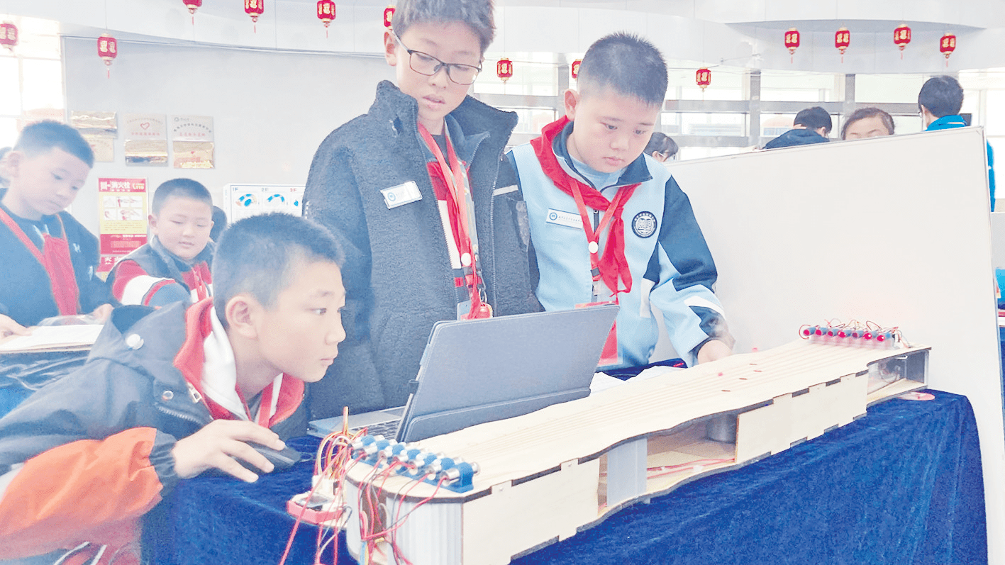 青少年科技创新大赛尽显奇思妙想