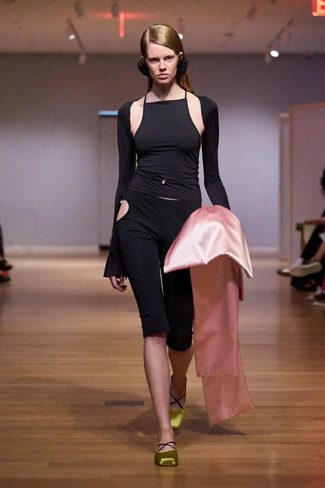 scervinoguccierdem12爷爷风格ballypradadior13手套fendiheliot emil