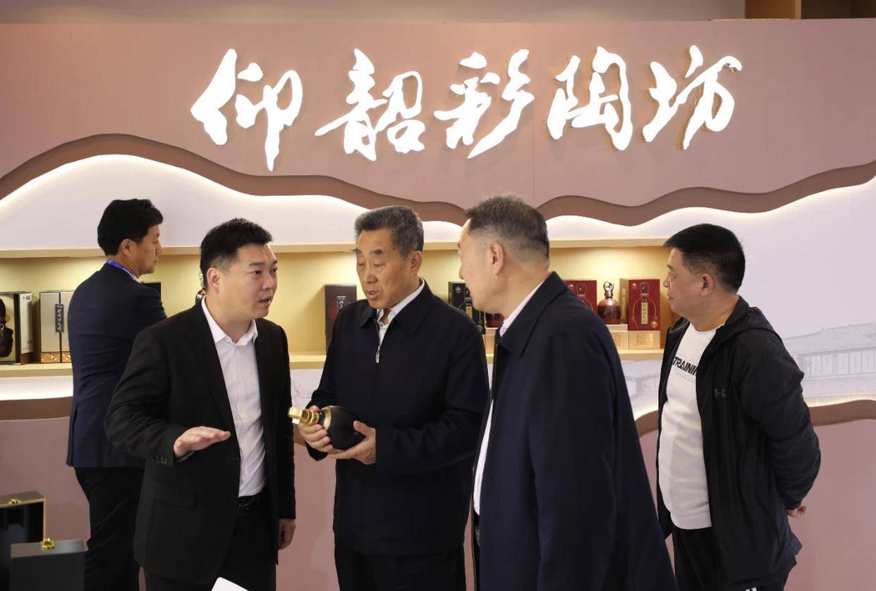 河南省豫酒振兴领导小组一行赴成都参加豫酒展示推介活动