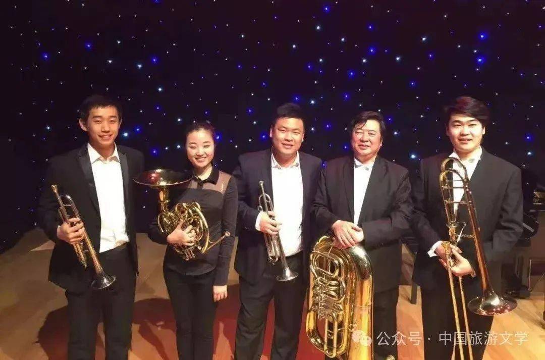 行走丨强者心刚