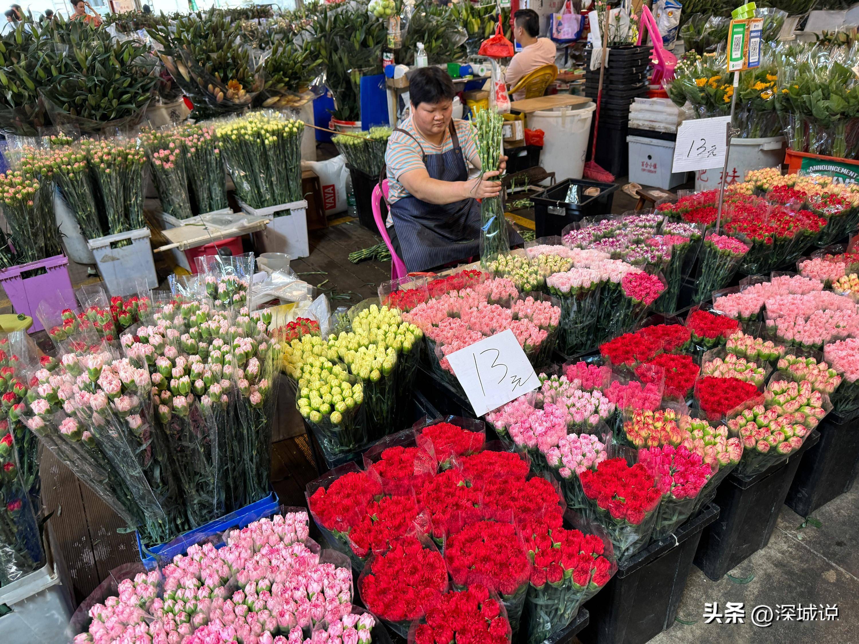 探访广州岭南花卉市场老字号鲜花批发市场价格是真的很划算