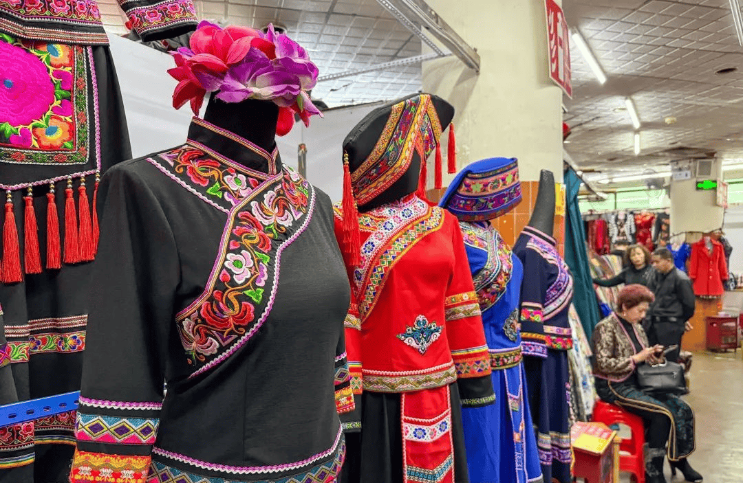 "广西三月三"在即,民族风"战袍"走俏热销!_衣服_传统_文化