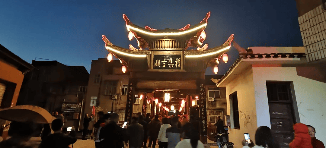 恍惚中,人间四月,芳菲染尽.时光点点,又匆匆.