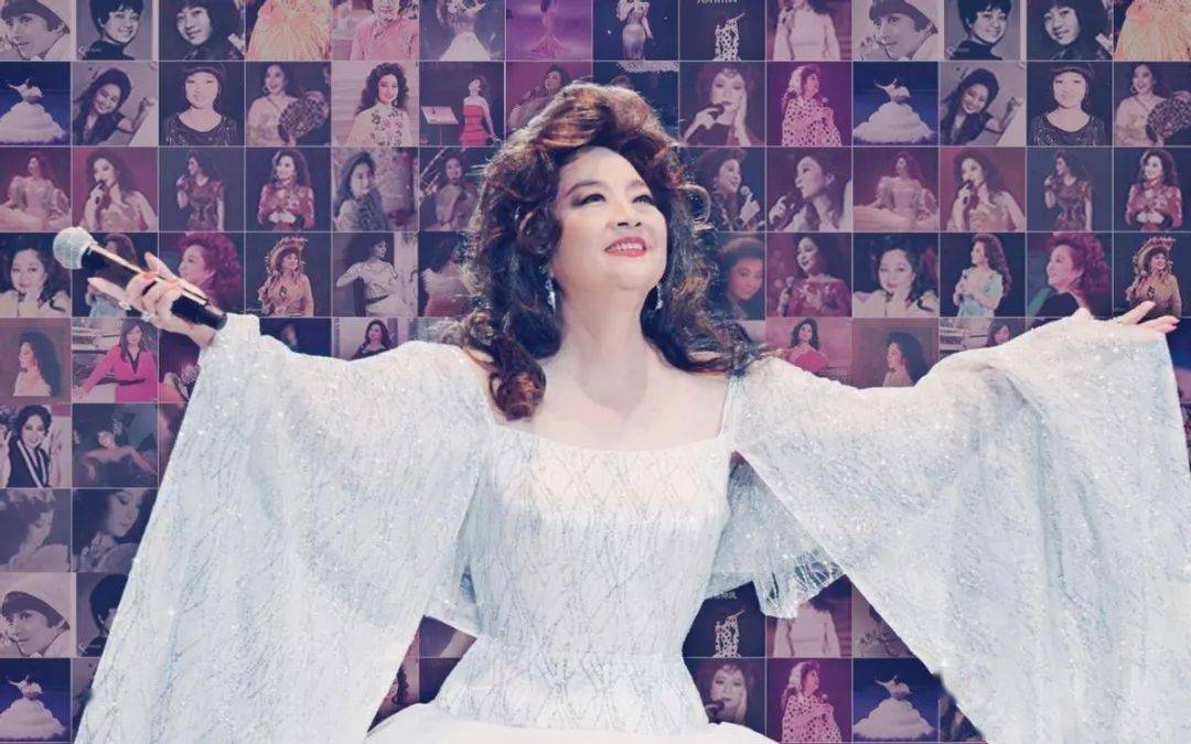 周润发公开下跪刘德华要养她一生唯一让春晚破例的她太让人感动