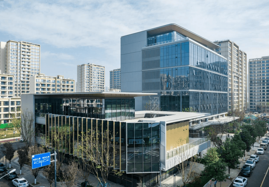 成都一批项目加速建设、即将投运→_中心_产业_设计