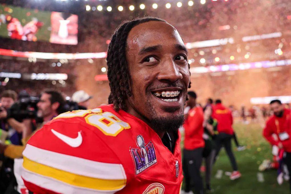 交易达成酋长超级碗功勋角卫最终离队