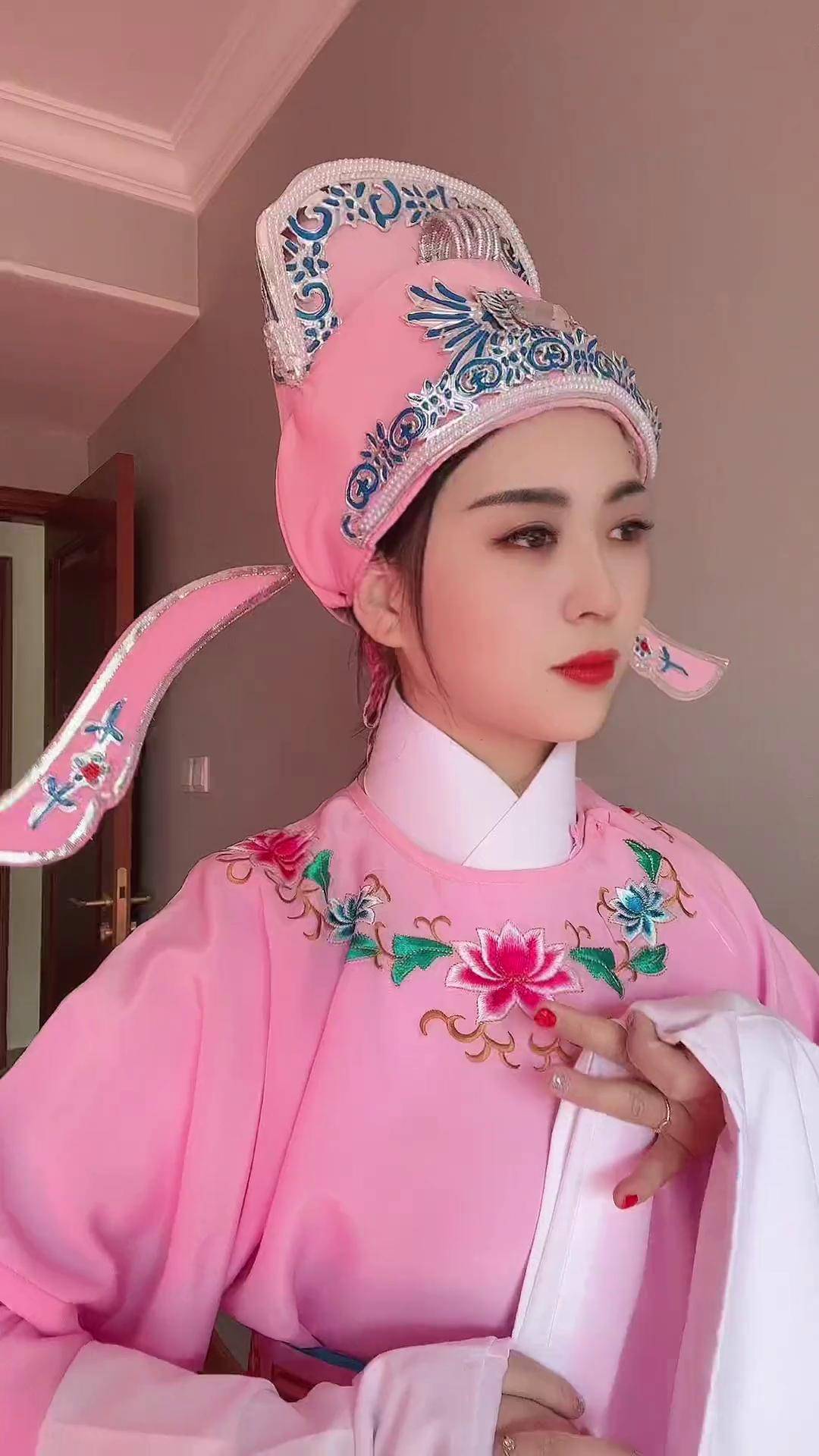 卖锁的采茶戏演员华子 南昌采茶戏演员 好一个俊俏的小生来也～越剧