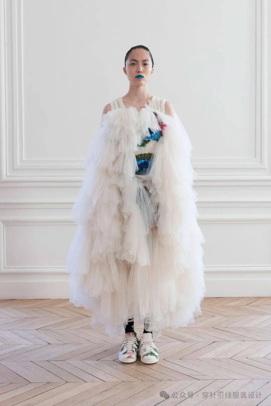 油画床上用品也能穿身上carolineh03用纯粹感性设计打造梦幻般的