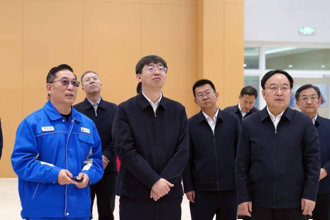 王立奇带领酒泉市党政考察团在新疆巴州考察