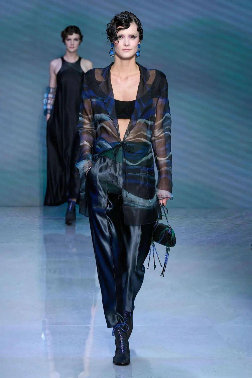 乔治·阿玛尼(giorgio armani)2024春夏系列"海洋之恋"时装秀