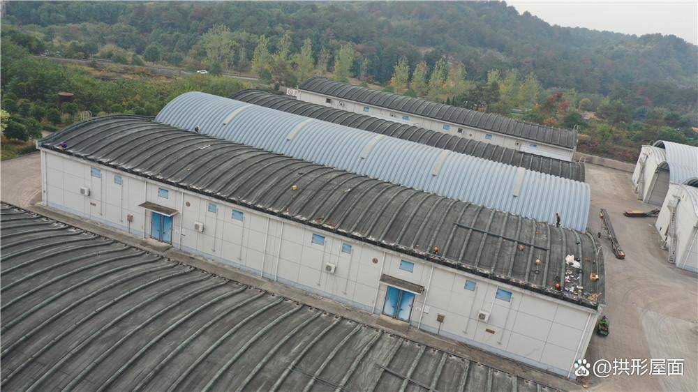 了解金属拱形屋顶在不同规模项目中的适用性分析_建筑