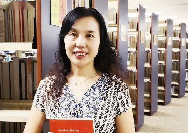 校本研修咋出实效看特级教师闫学玩转学术讲演