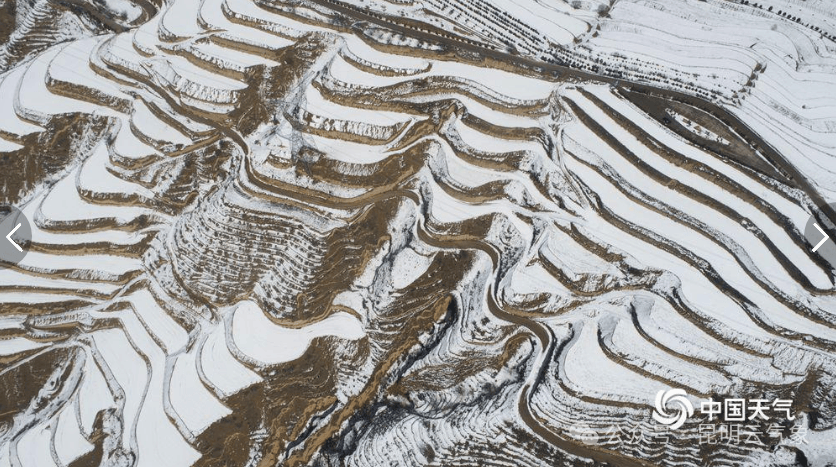 航拍雪后甘肃定西梯田 宛如巨型水墨画_安定区_白雪_网讯