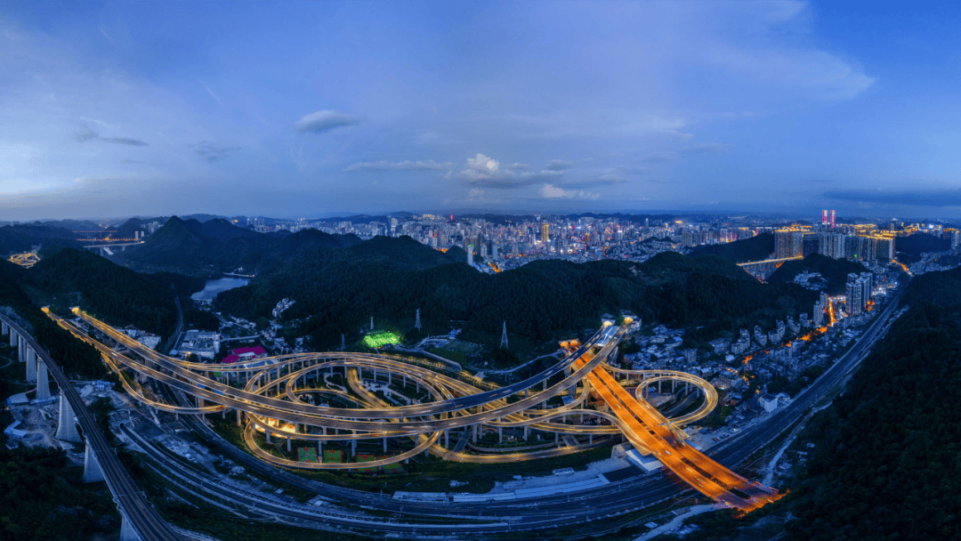 用营商环境"强磁场"跑出发展"加速度",这里是贵阳