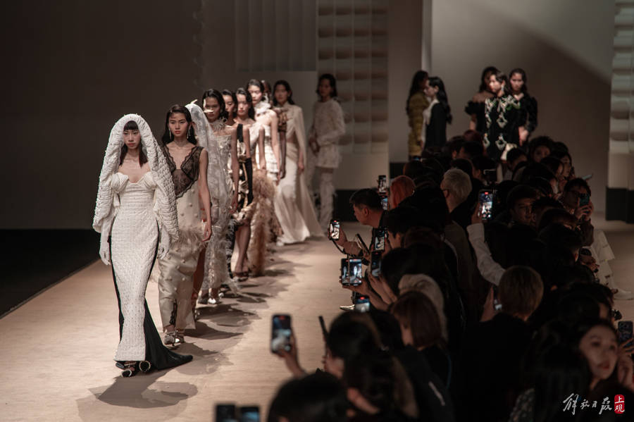 未来的一周,将有一系列的时装品牌发布秀,论坛,时装交易展会,s