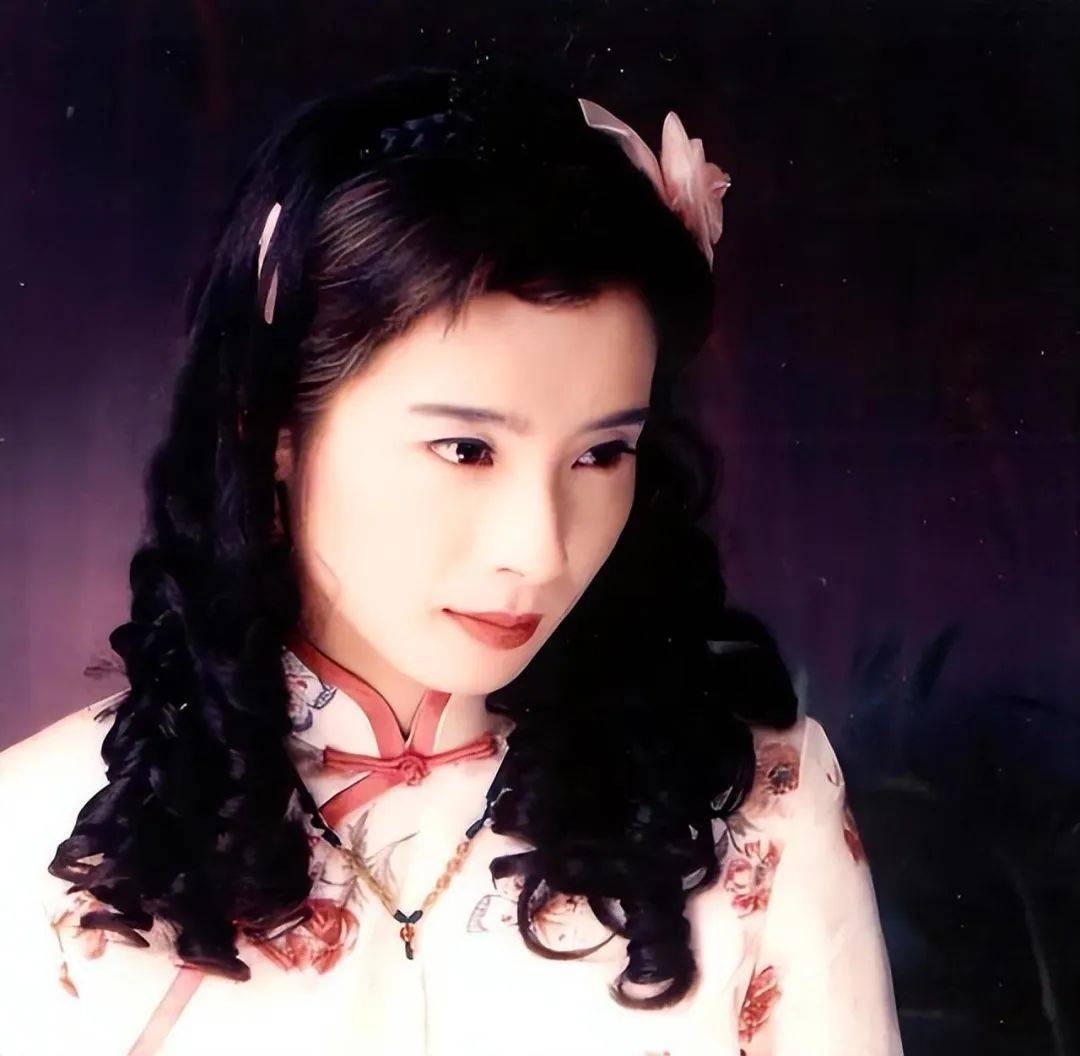 岳翎 来自搜狐网