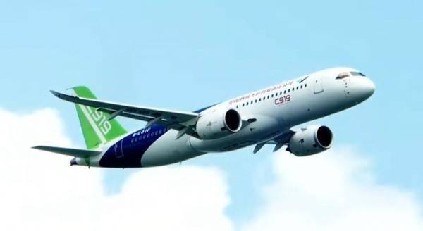 中国商飞:arj交付128架c919总试验飞行里程超24万公里_飞机_张小光