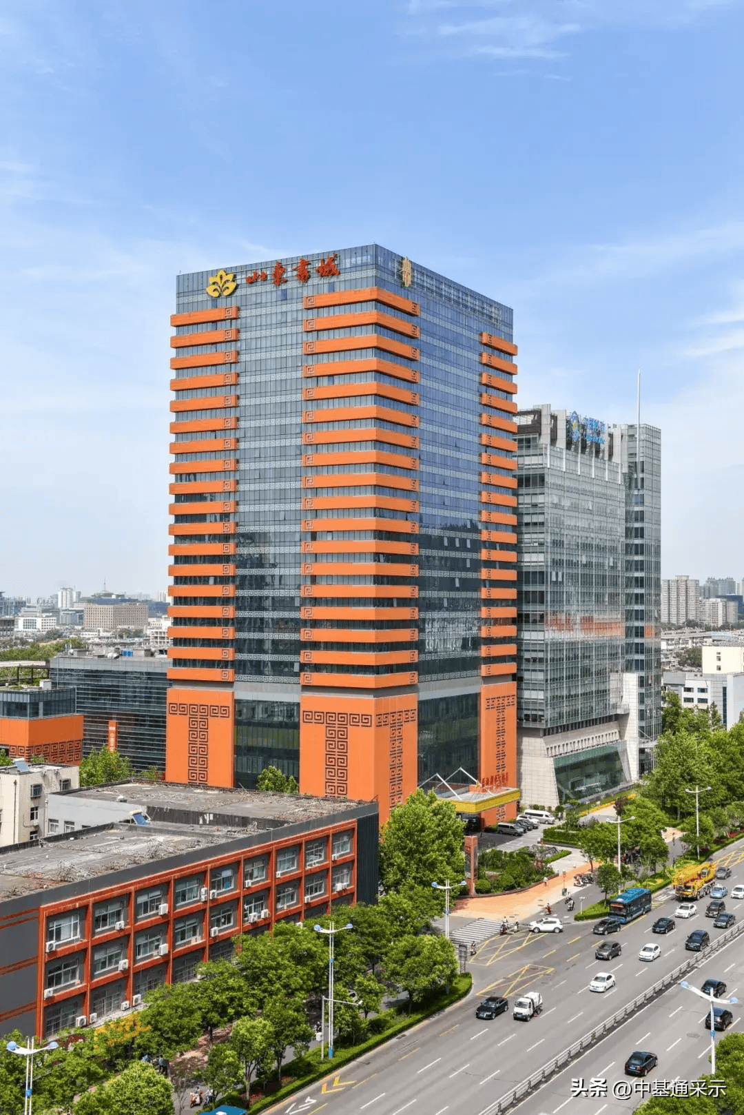 齐朋拜会济南市市中区委书记鞠正江区人大常委会主任秦光强