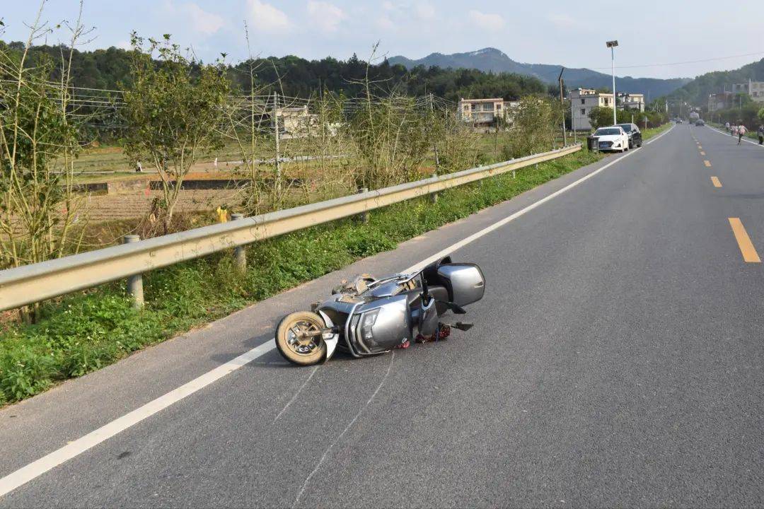 电动自行车在封开县南丰镇发生一起交通事故2024年3月25日16时05分许