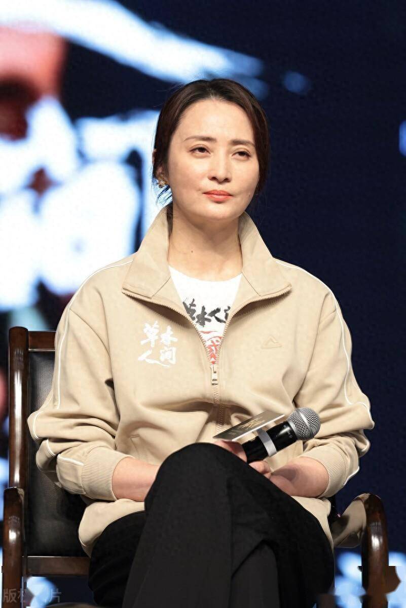 蒋勤勤现身她是有韵味的女人