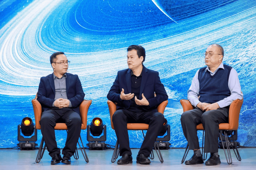 河南省实验中学党委书记校长王瑞表示,科学教育是素质教育的新阶段,它