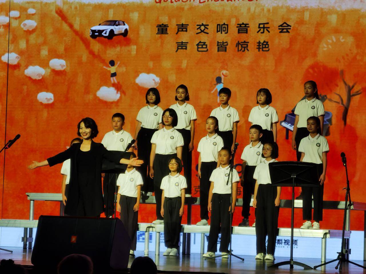 受访者供图那场演出后,王紫涵立下了要考音乐学院的志愿.