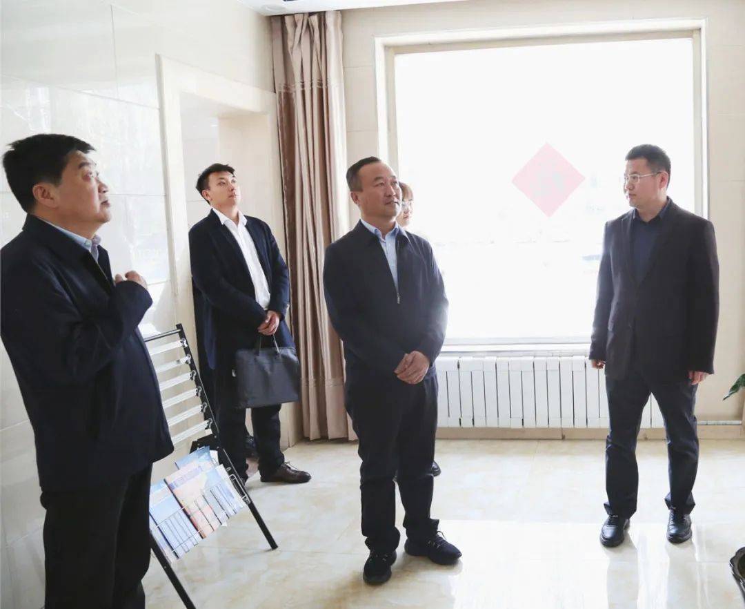 鄂尔多斯市民政局党组书记刘郑一行到市福彩中心调研指